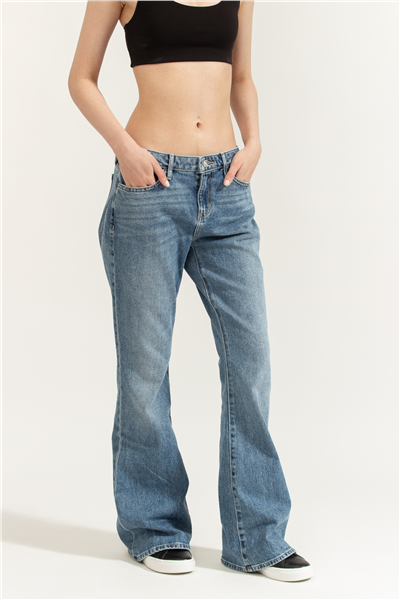 Guess Carter Kadın Flare Fit Jean 5 Cepli Pantolon