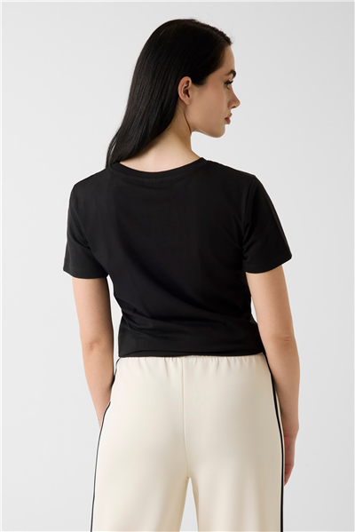 Guess Colette Kadın Aktif Oversize Fit Bisiklet Yaka T-Shirt Siyah
