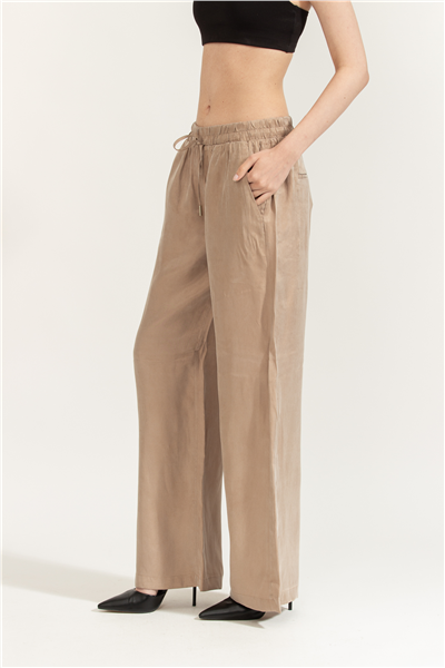 Guess Dalia Kadın Relaxed Fit Pantolon