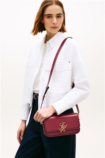 Tommy Hilfiger Script Leather Flap Kadın Mini Omuz Çantası