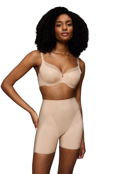 Triumph Kadın BMU Illusion Curve HW Short Külot Bej
