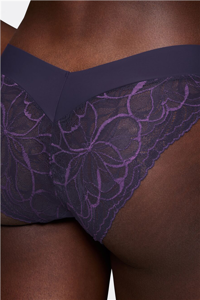 Triumph Kadın Body Make-Up Illusion Lace Highleg Tai Külot Lacivert