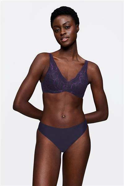 Triumph Kadın Body Make-Up Illusion Lace Highleg Tai Külot Lacivert