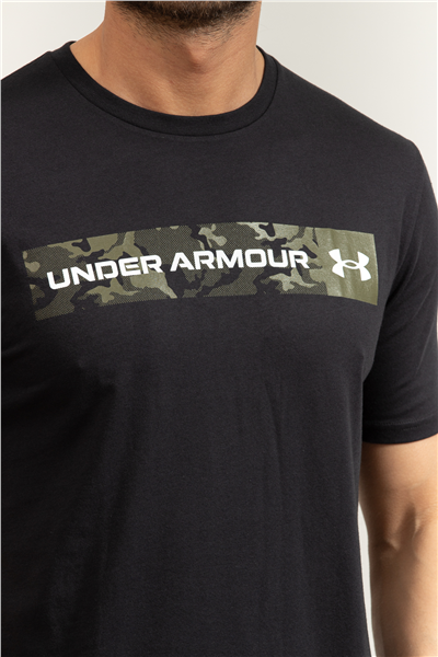 Under Armour UA Camo Chest Stripe SS Erkek Bisiklet Yaka T-Shirt