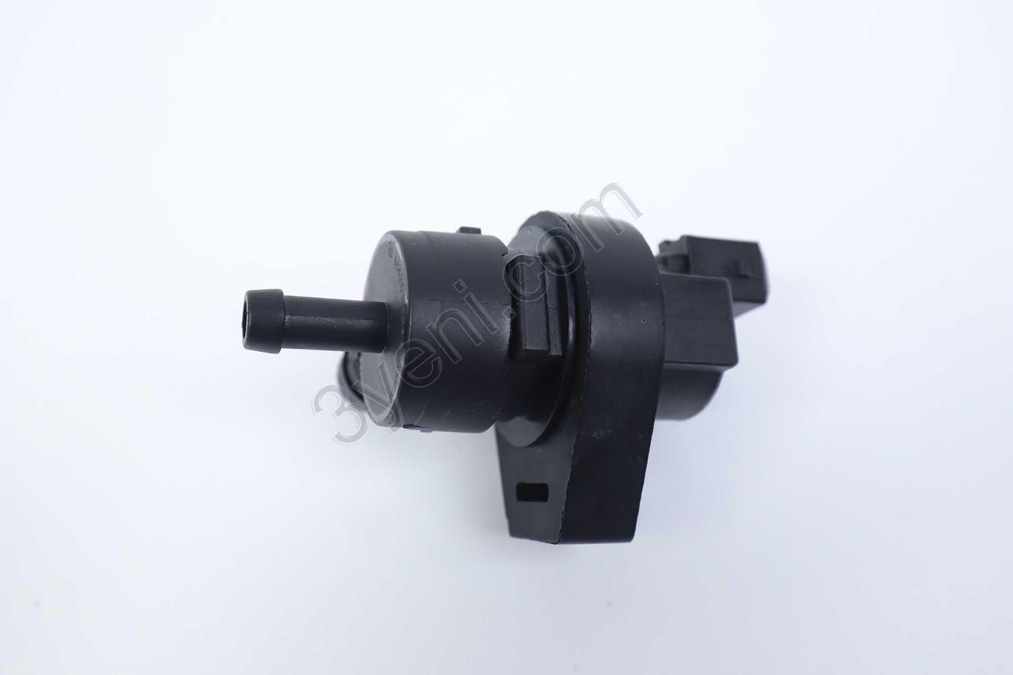 BMW YAKIT DEPO HAVA VALFİ E36-49-65-39-53 - BMW - OEM 13901433603