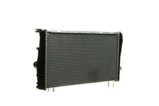 BMW RADYATÖR F20-F30-F32-F33-F35 D OTOM. N13-N47 - BMW - OEM 17117600516.