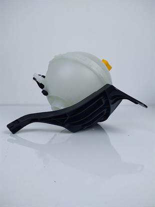 BMW RADYATOR SU BIDONU F10 N20 KAPAKSIZ - BMW - OEM 17138614293....