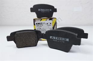 BALATA VW CADDY III GOLF VI (5K1) JETTA III ARKA - VW - OEM 5K0698451