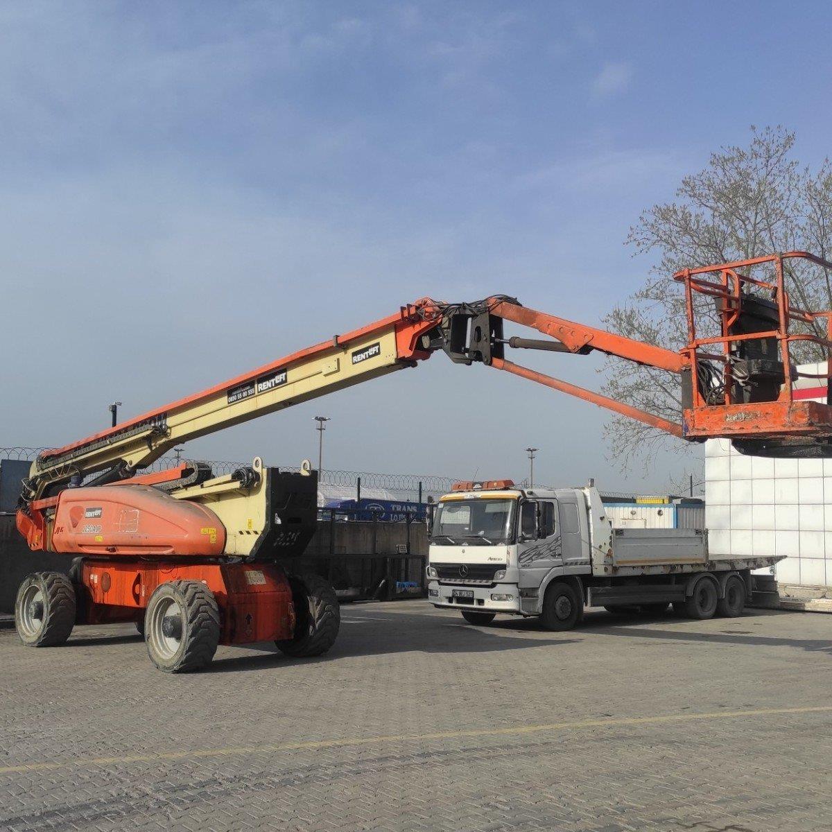 JLG 1250AJP  Eklemli Platform Manlift (J1.4930)