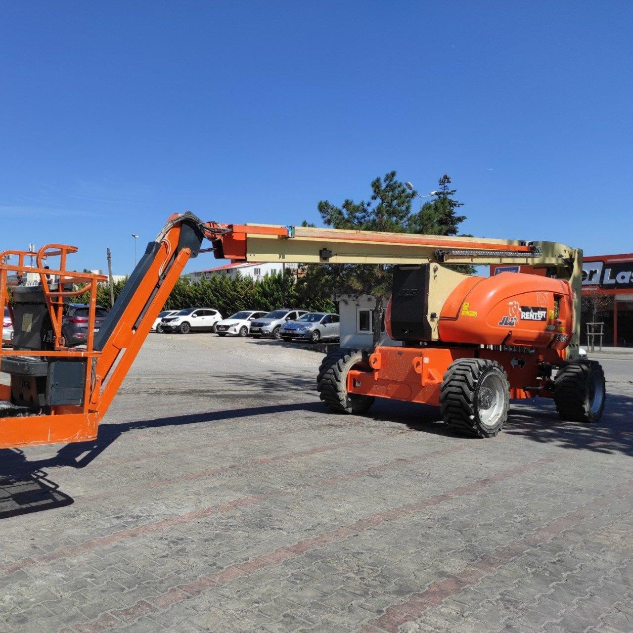 JLG 800AJ  Eklemli Platform Manlift (J1.5644)