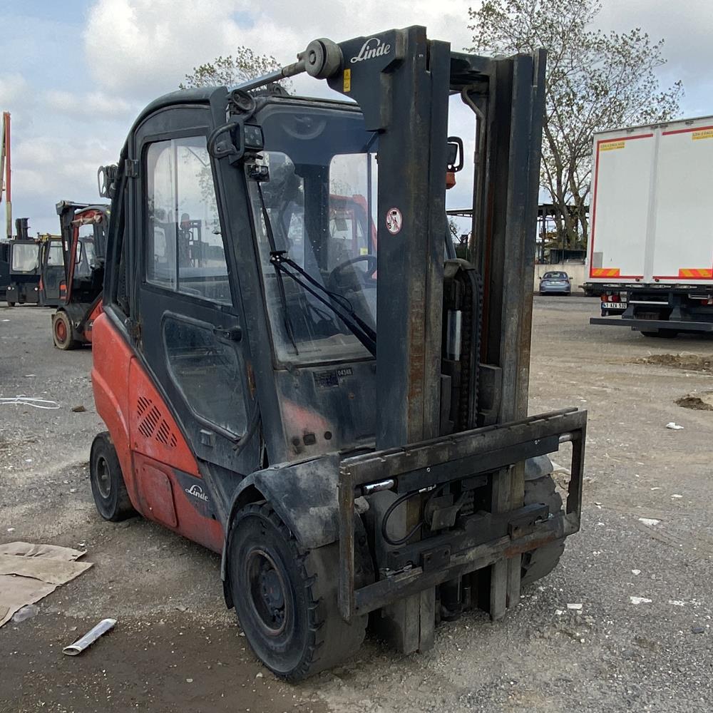 LINDE H35T-393-02 LPG Forklift (F1.4346)