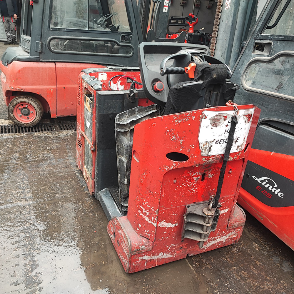 LINDE P30C-1190  Çekici (F1.3660)