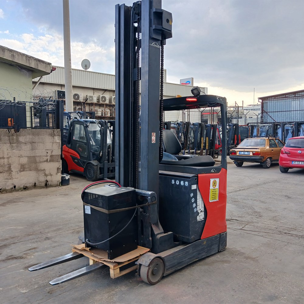 LINDE R14HD-1120  Reach Truck (F1.6232)