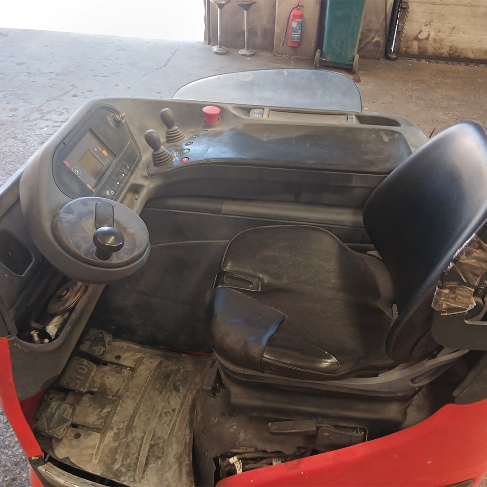 LINDE R16HD-1120  Reach Truck (F1.5875)