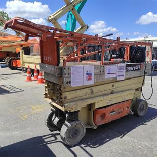 JLG 2030ES  Makaslı Platform Manlift (J1.2359)