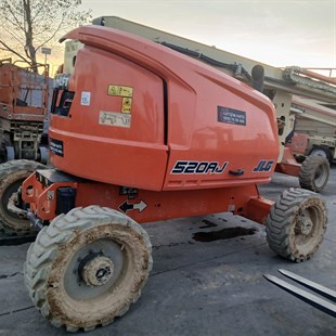 JLG 520AJ  Eklemli Platform Manlift (J1.8327)