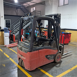 LINDE E16-386 Elektrikli Forklift (F1.6822)