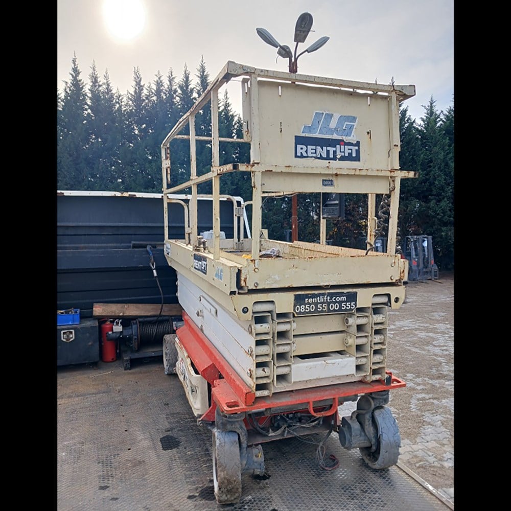 JLG 3246ES  Makaslı Platform Manlift (J1.4961)
