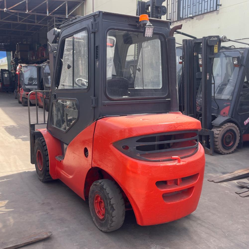 LINDE HT30D-1219 Dizel Forklift 2018 Model (F1.6956)
