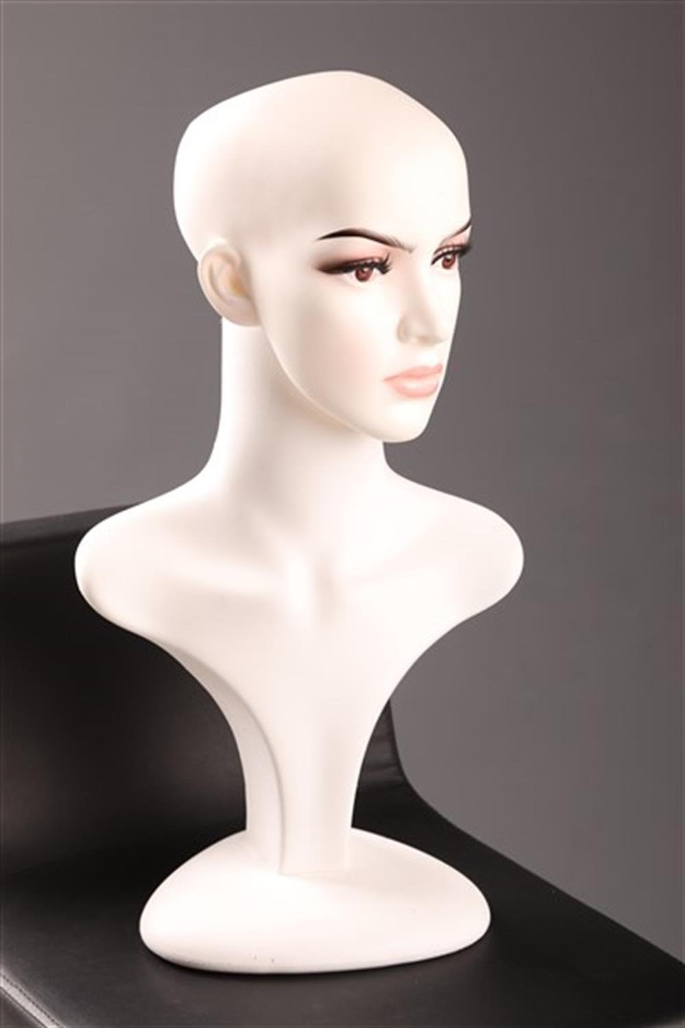 Büst Makyajlı Manken