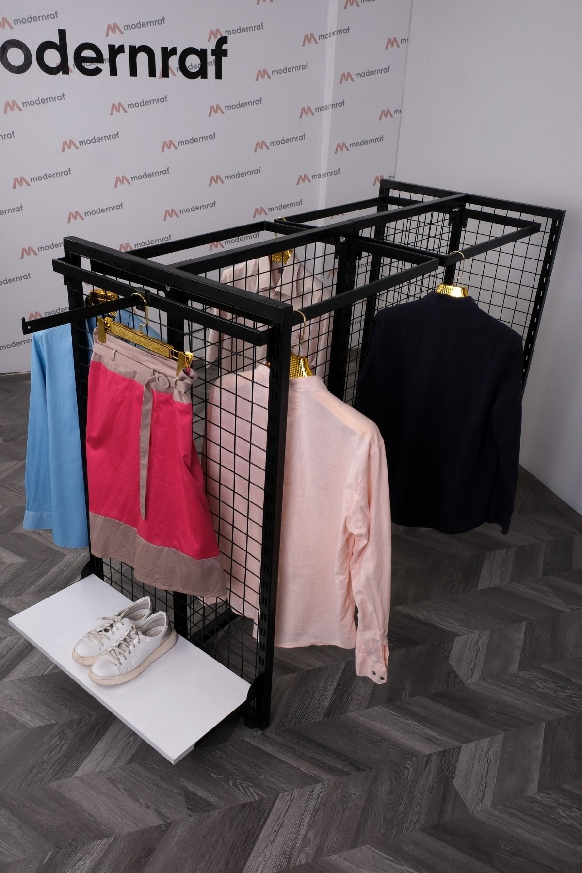 Profilli ve Telli Demonte Orta Stand