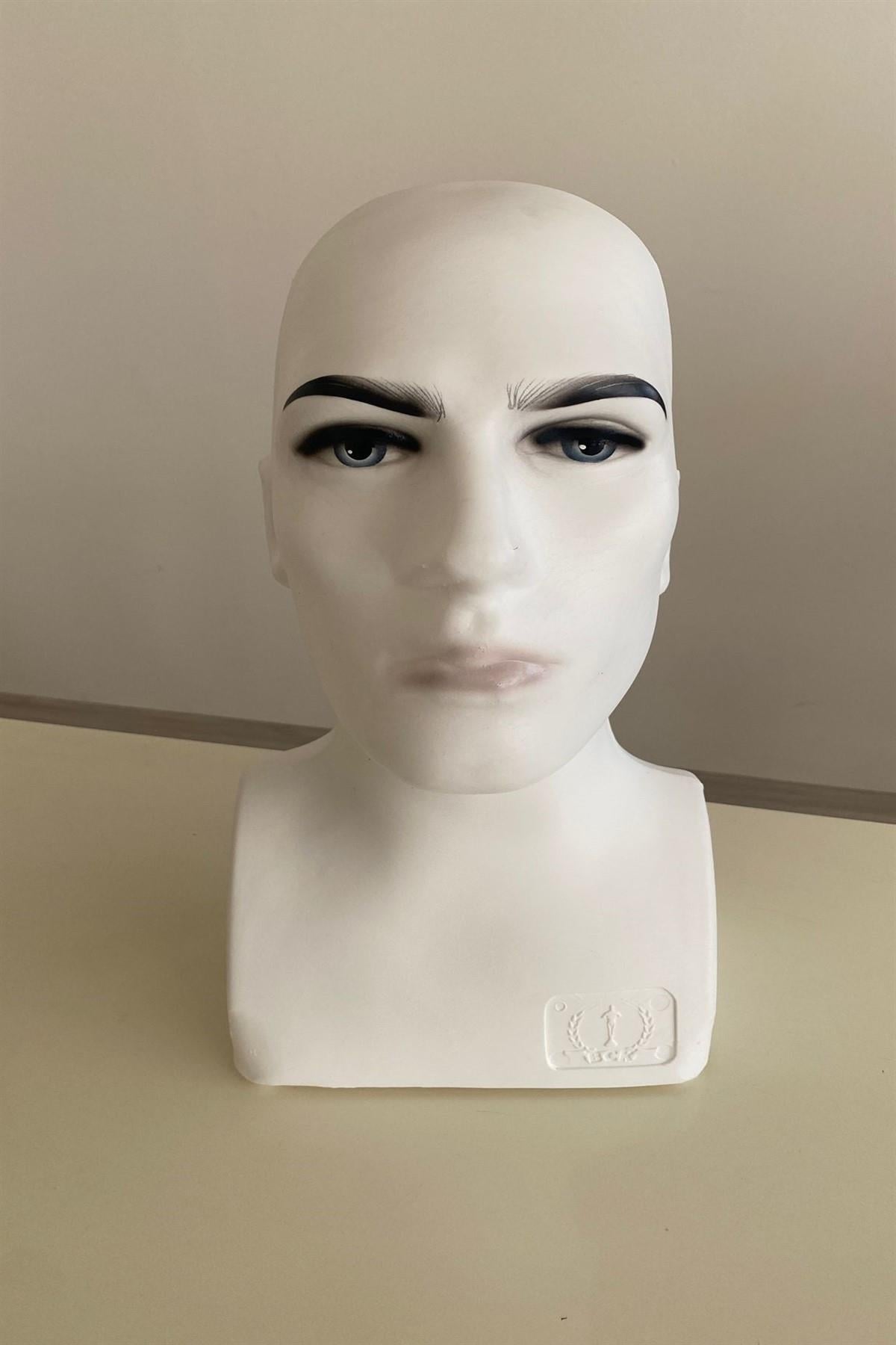 Kafa Omuzlu Beyaz Makyajlı Erkek Manken