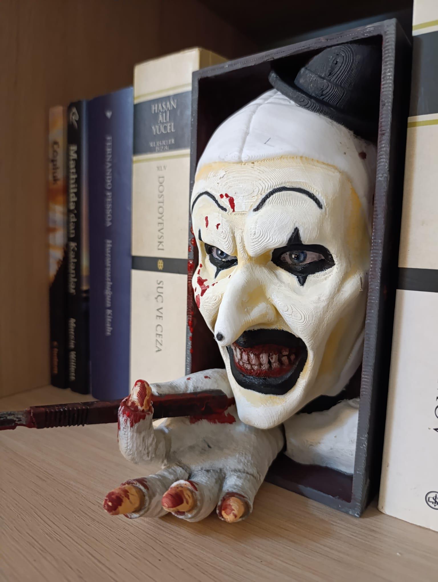 Book Nook Terrifier