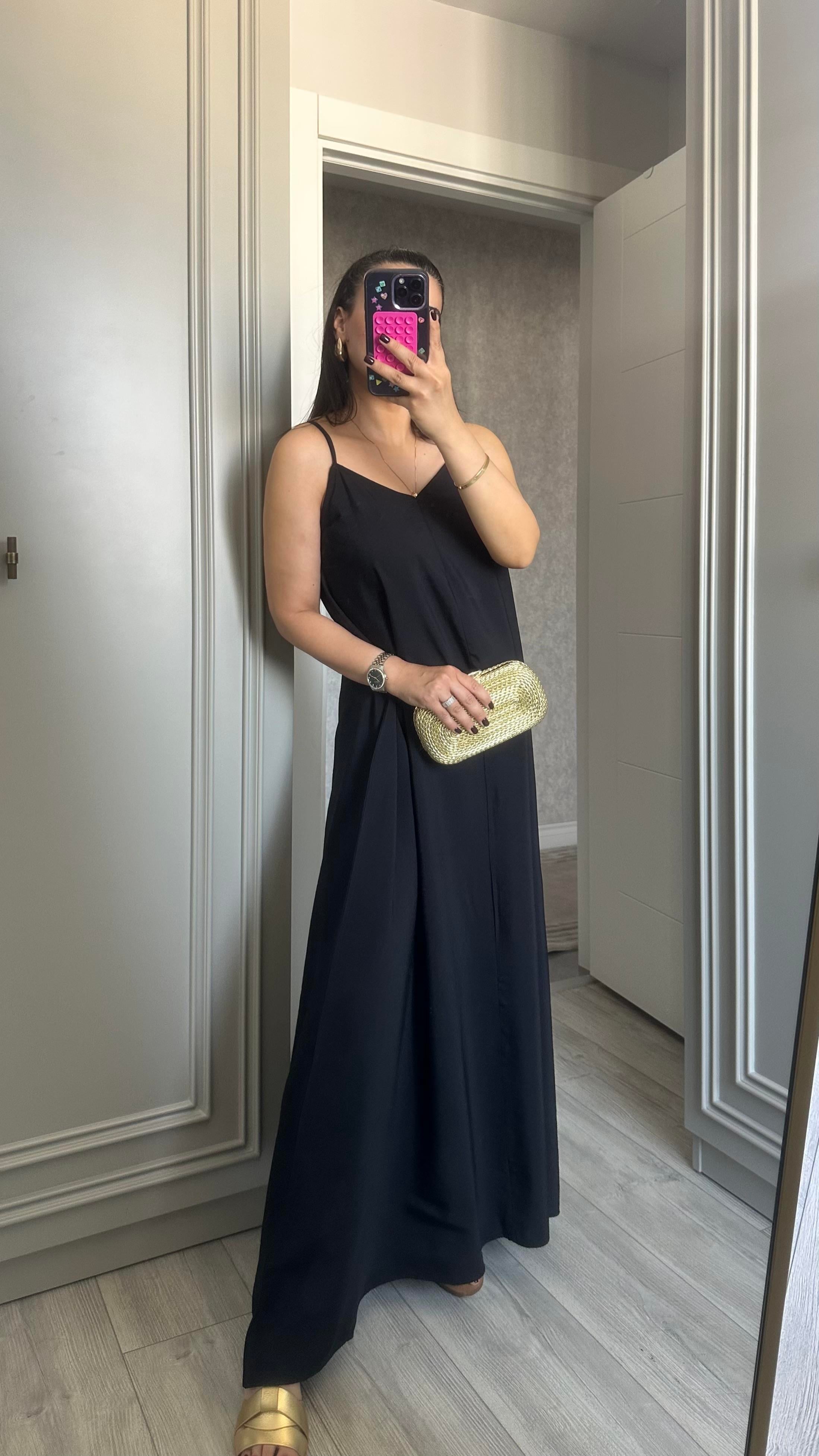 Ayarlanabilir Askılı Siyah Elbise 