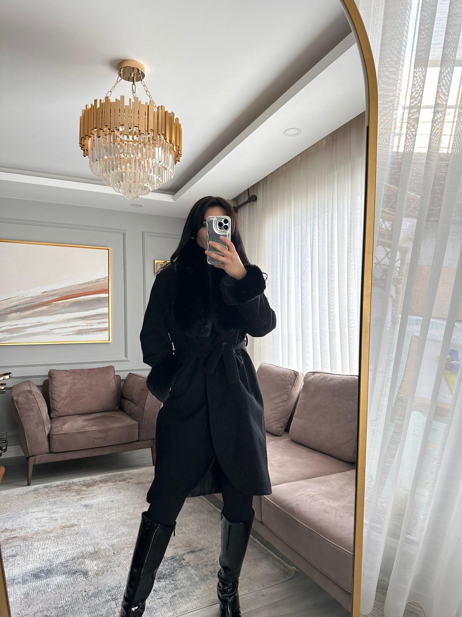 Kürk Detaylı Kaban