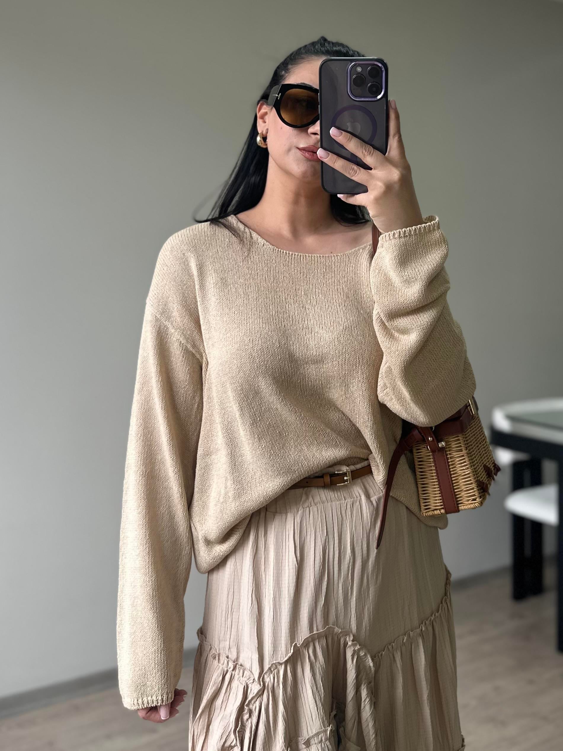 Oval Yaka Yumuşak Dokulu Triko 