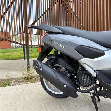 Revolt RSX5 149,6 cc Scooter Motosiklet