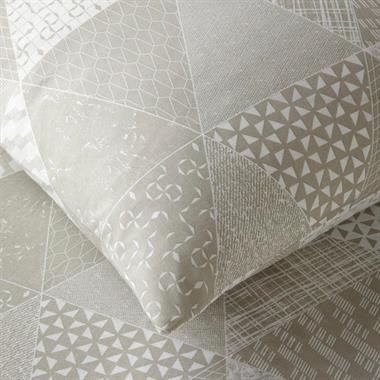 English Home Trio Patch Çift Kişilik Nevresim Takımı 200x220 cm Bej