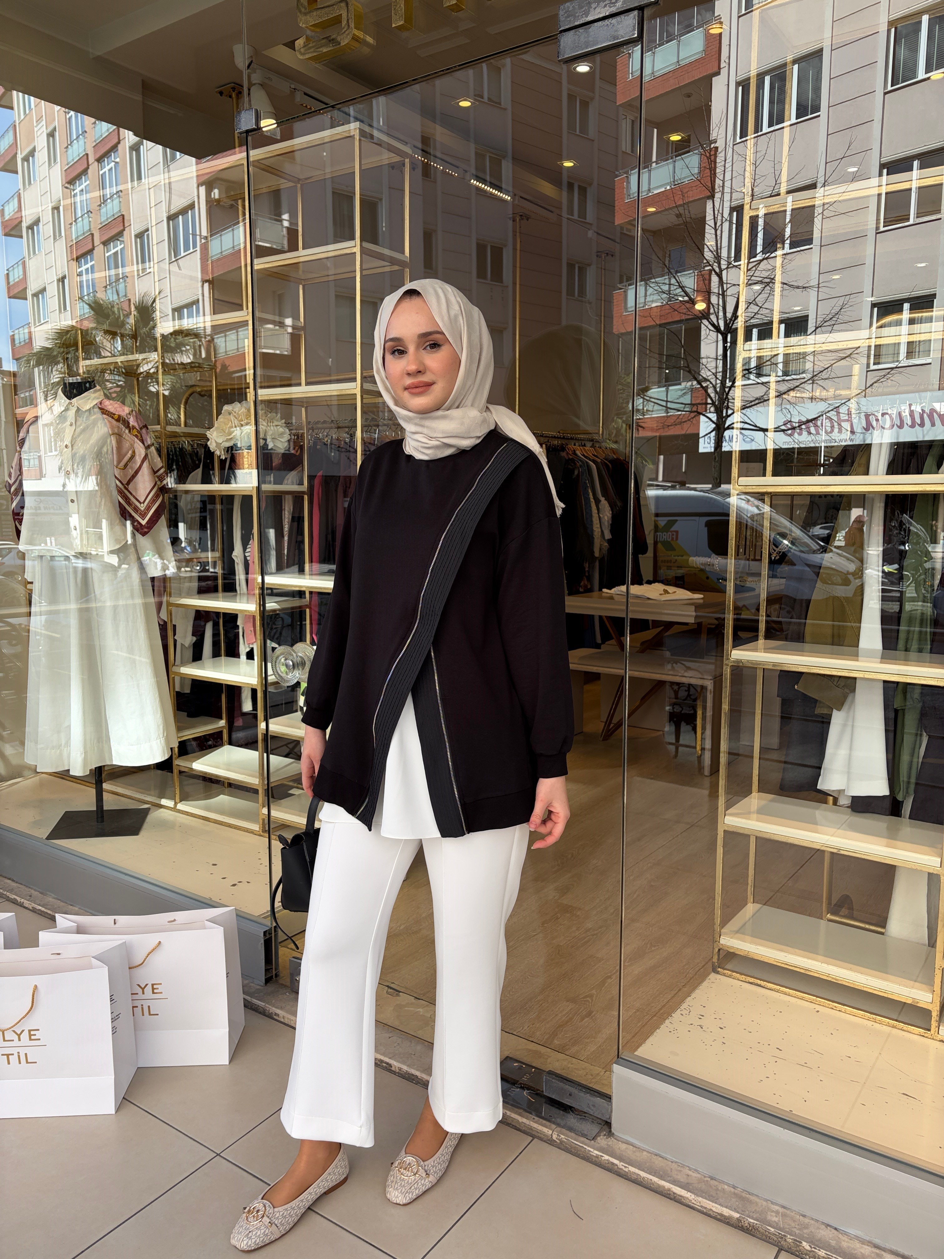 FERMUARLI SWEAT SİYAH