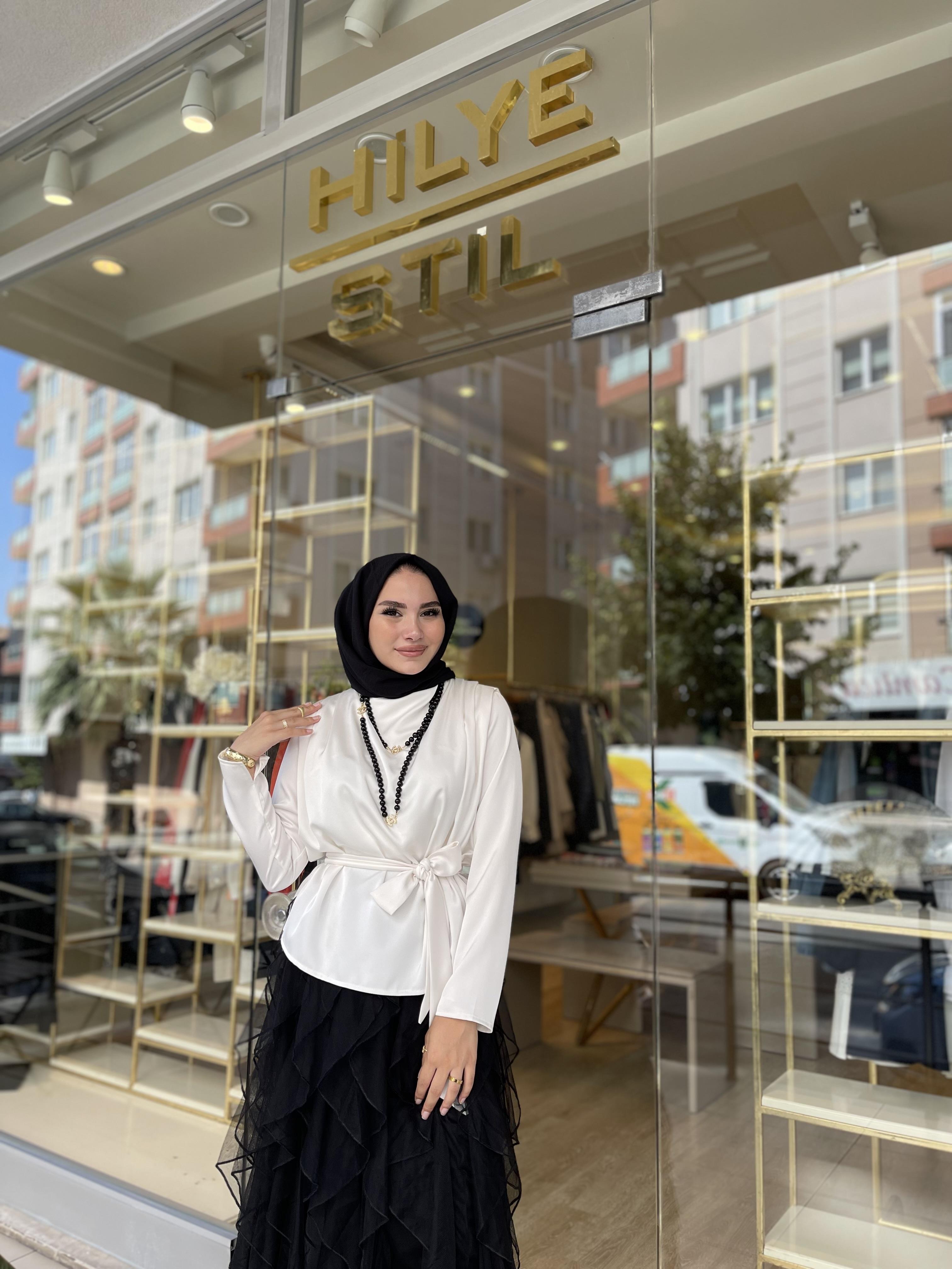 Omzu Büzgülü Krep Bluz