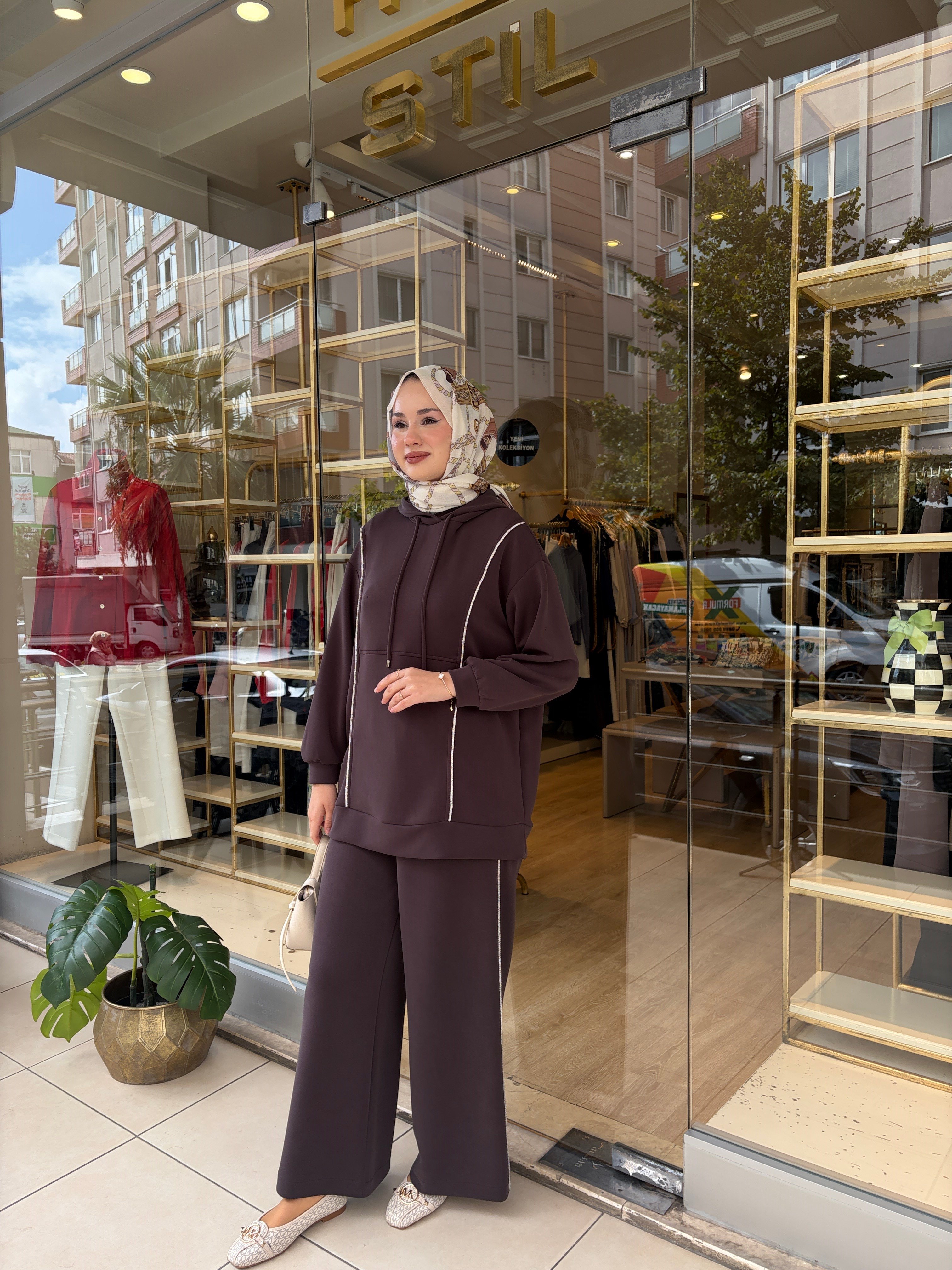 NUSS 1051 GÜMÜŞ ŞERİT DETAYLI TAKIM KAHVE 