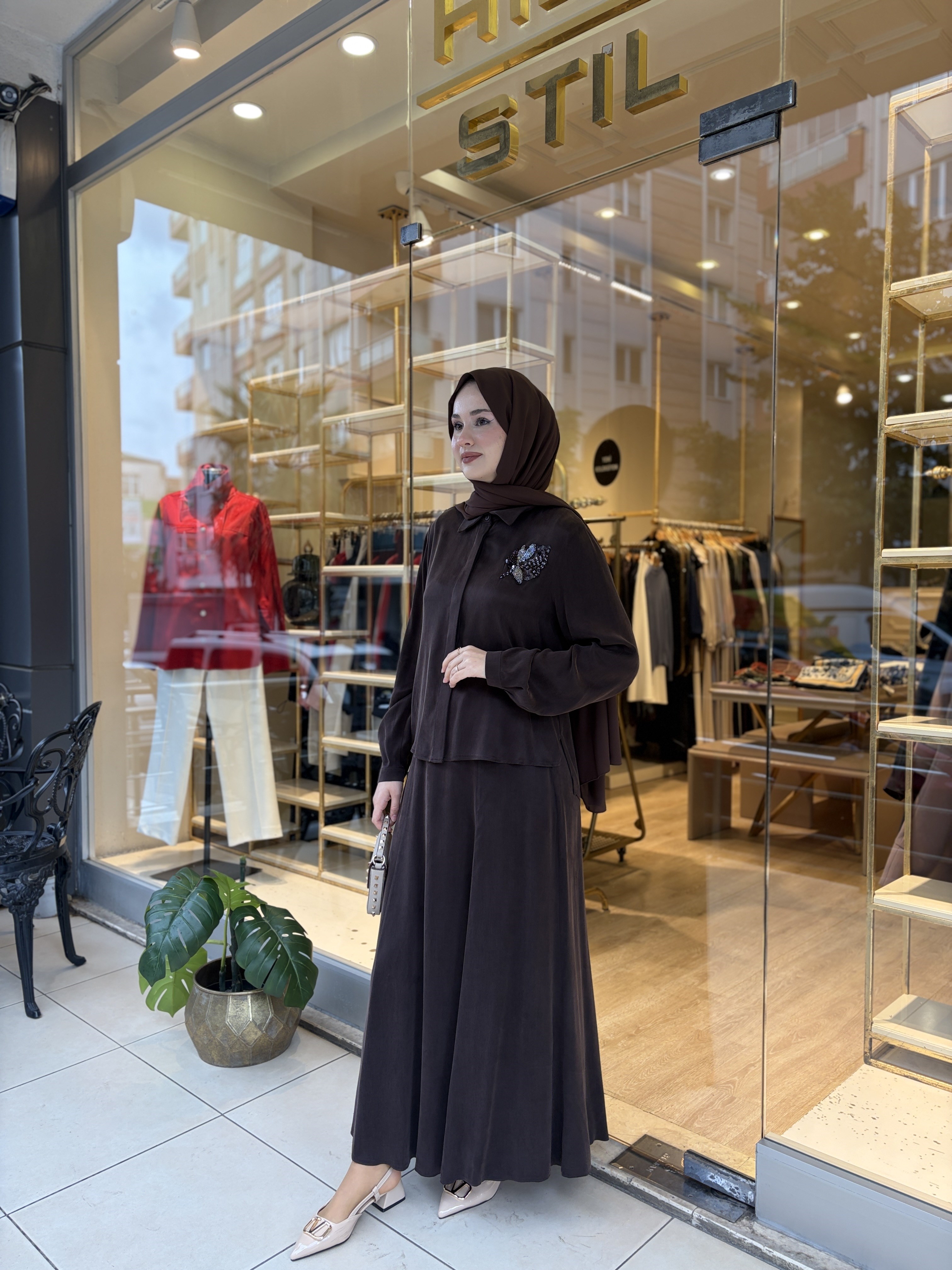 NUSS 1084 YAPRAK İŞLEMELİ İPEL QUPRA  ETEKLİ TAKIM KAHVE