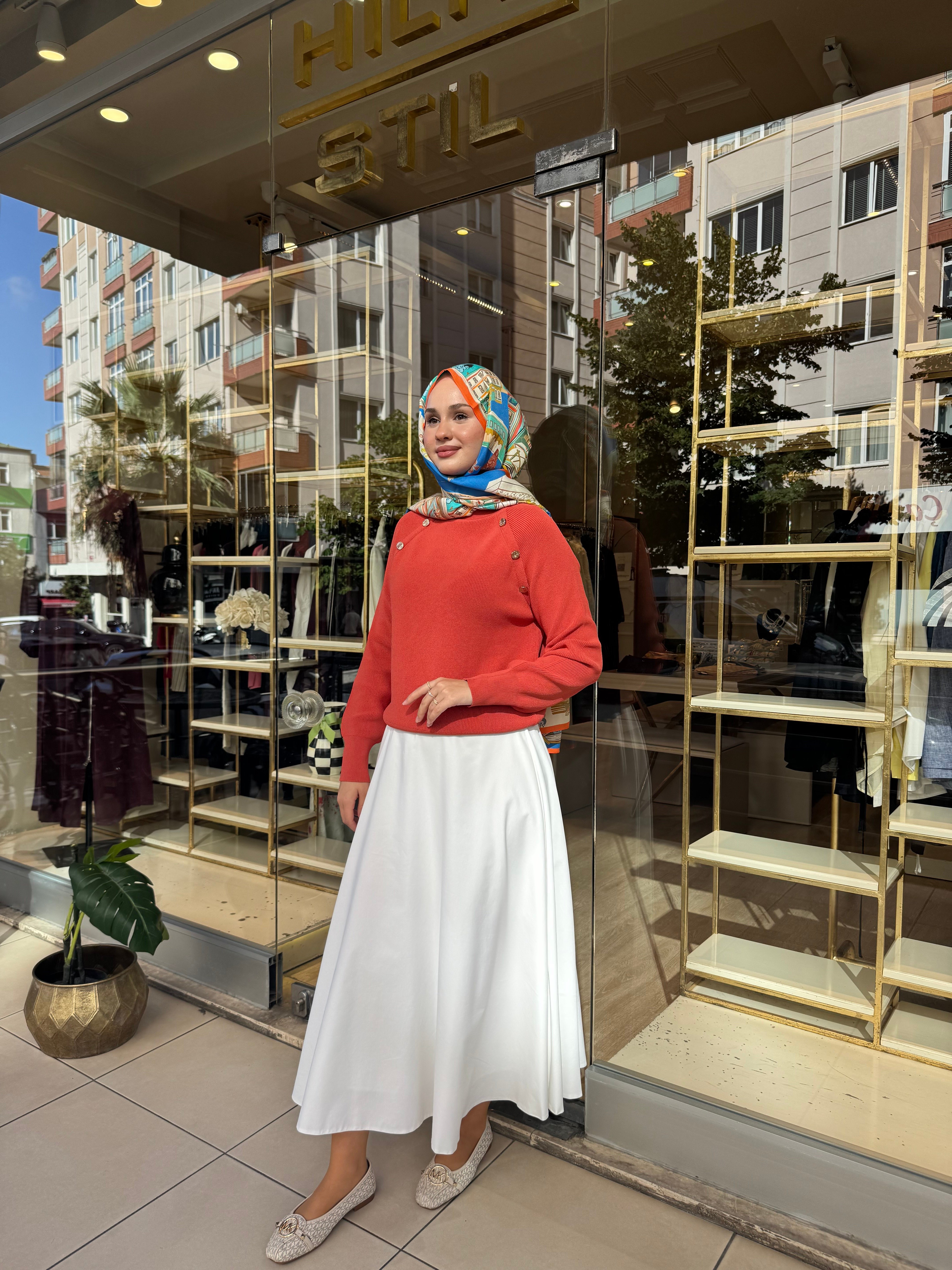 NUSS İKİ OMZU DÜĞMELİ KAZAK KİREMİT