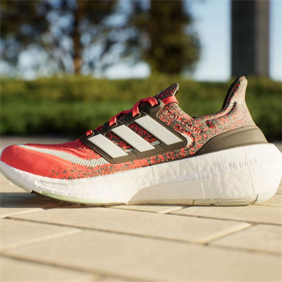 Adidas Ultraboost Light Koşu Ayakkabısı