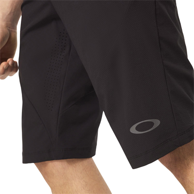 OAKLEY SEEKER AIRLINE SHORT