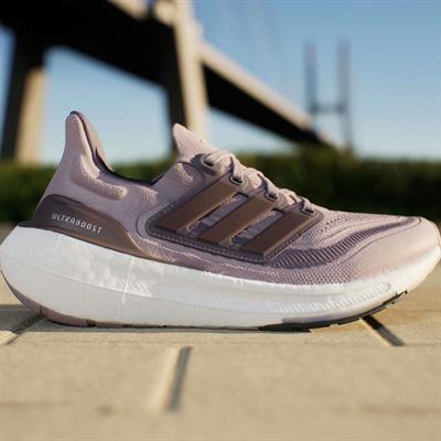Adidas Ultraboost Light Kadın Yol Koşusu Ayakkabısı