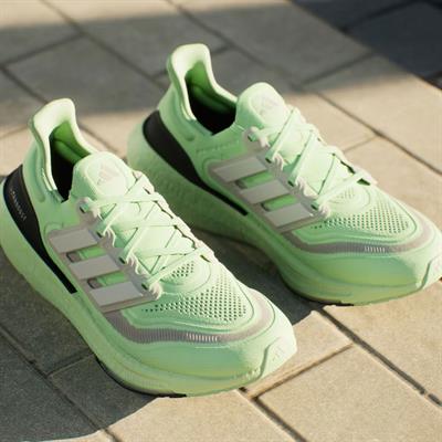 Adidas Ultraboost Light Yol Koşusu Ayakkabısı