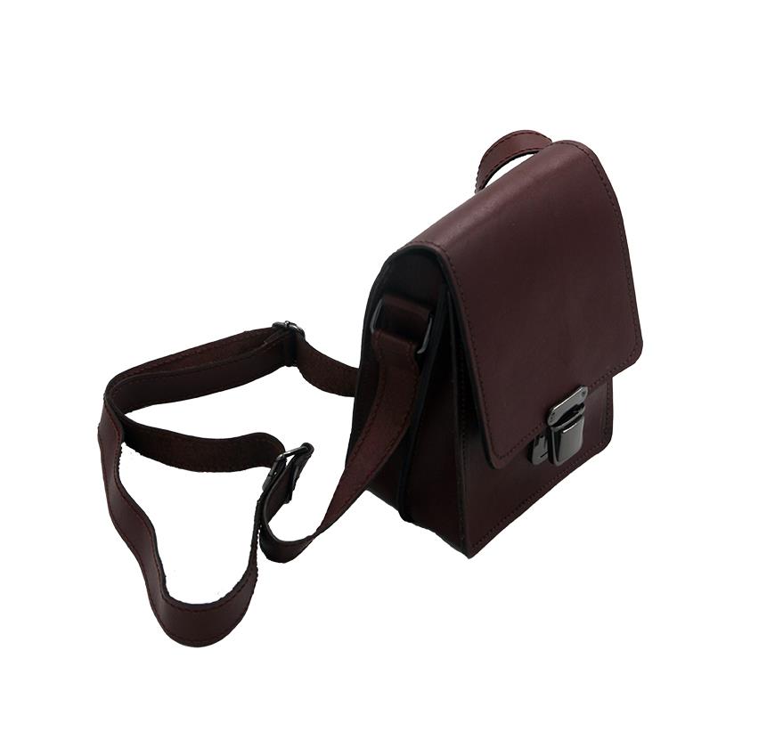 MODERN POSTACI ÇANTASI