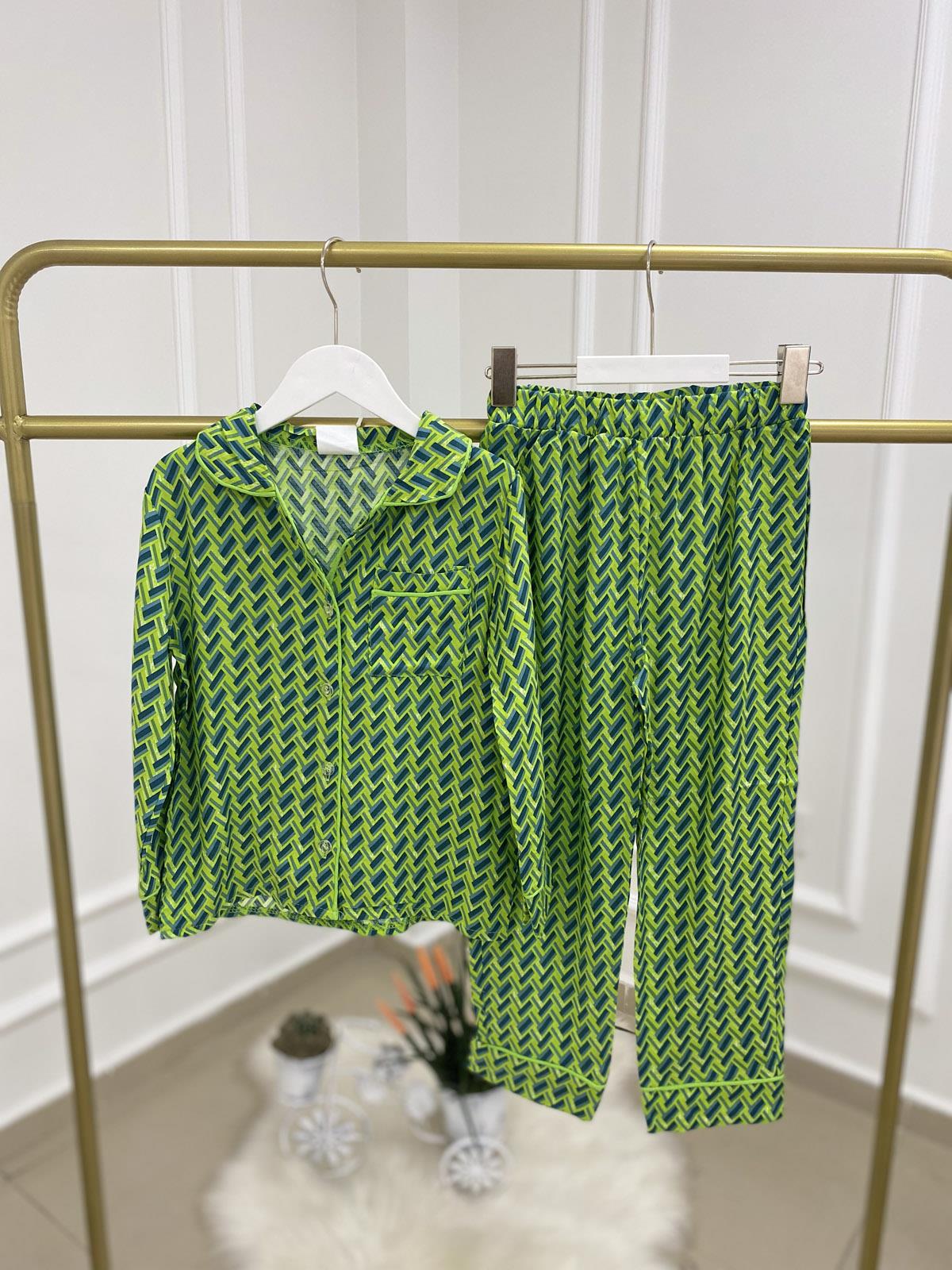 Desenli Kız Çocuk Pamuklu Pijama Takımı Yeşil (4-12 Yaş)