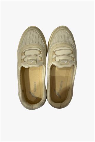 Bej Günlük Rahat Ayakkabı – Hafif, Konforlu ve Hediyelik Kullanıma Uygun