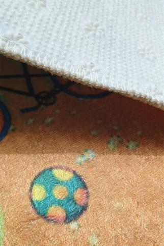 Kabe Motifli Resimli Çocuk Seccadesi