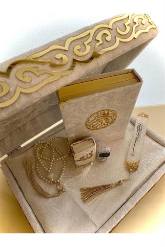 Kadife Kaplı Sandıklı Kuranı Kerim Seccade Ve Hediyelik Çeyiz Set Ekru Renk