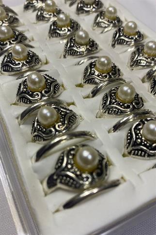 Zarif Taşlı Hediyelik Bayan Yüzük 42 li