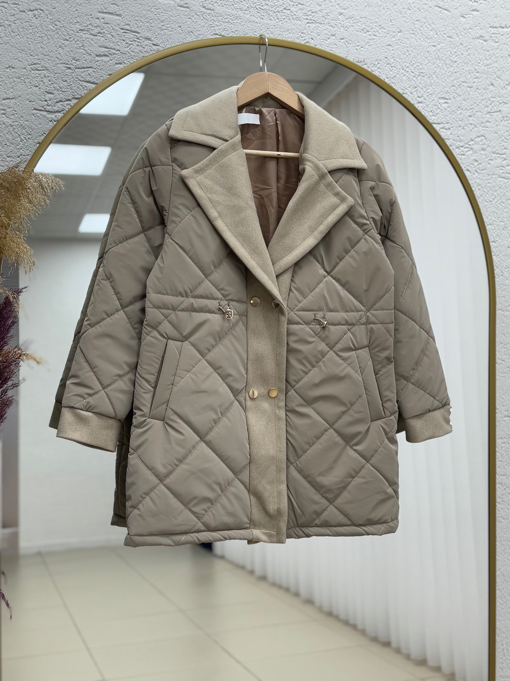 Alva Düğmeleri Çıtçıtlı Beli Sıkmalı Kapitone Kısa Mont-EN2108 Vizon