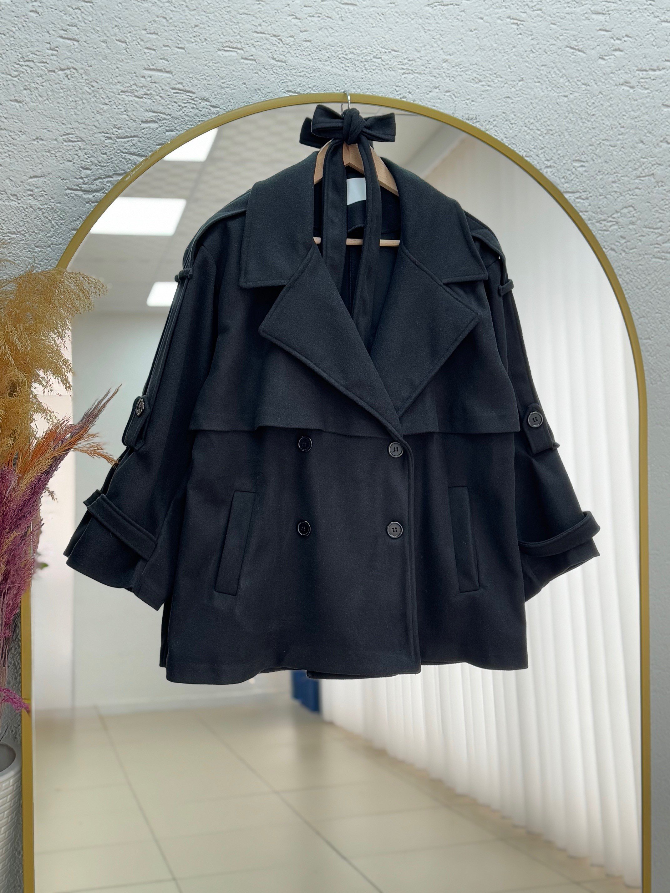 Basilia Kolu Düğme Detaylı Kapaklı Kısa Kaşe-EK683 Siyah