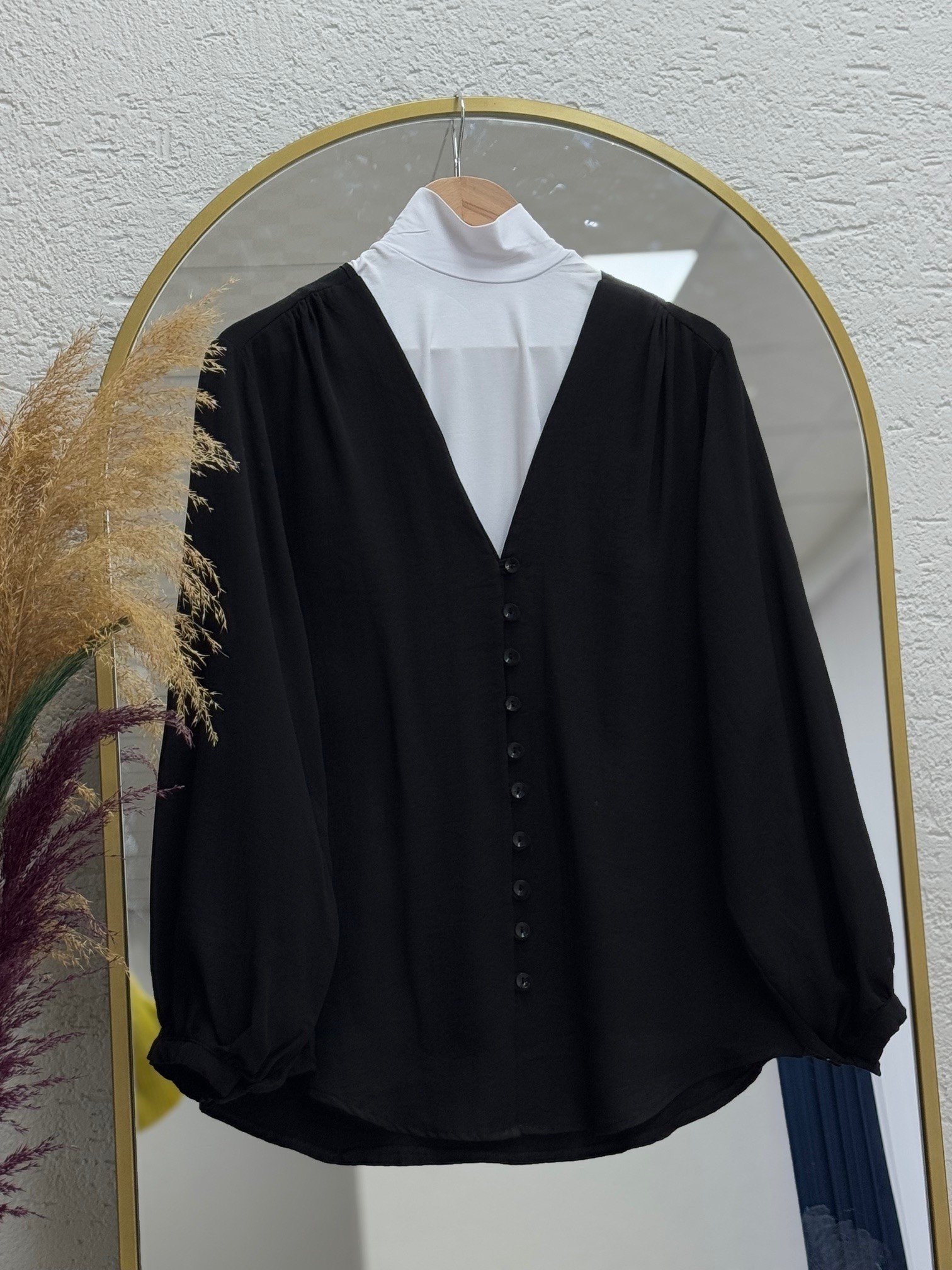 Nuran Brit Düğmeli Bluz-BN4232 Siyah